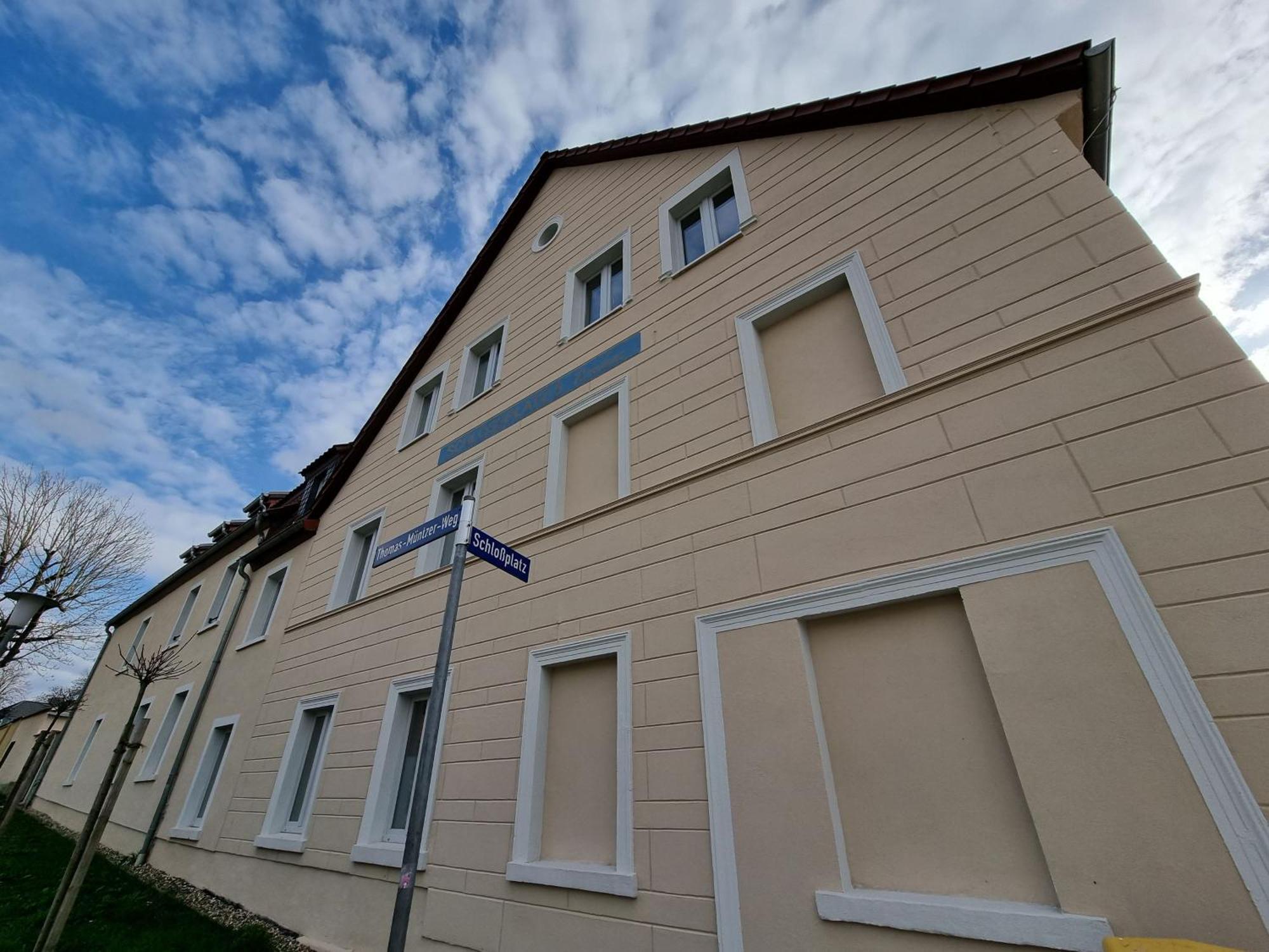 Hotel Burg Wanzleben Екстериор снимка