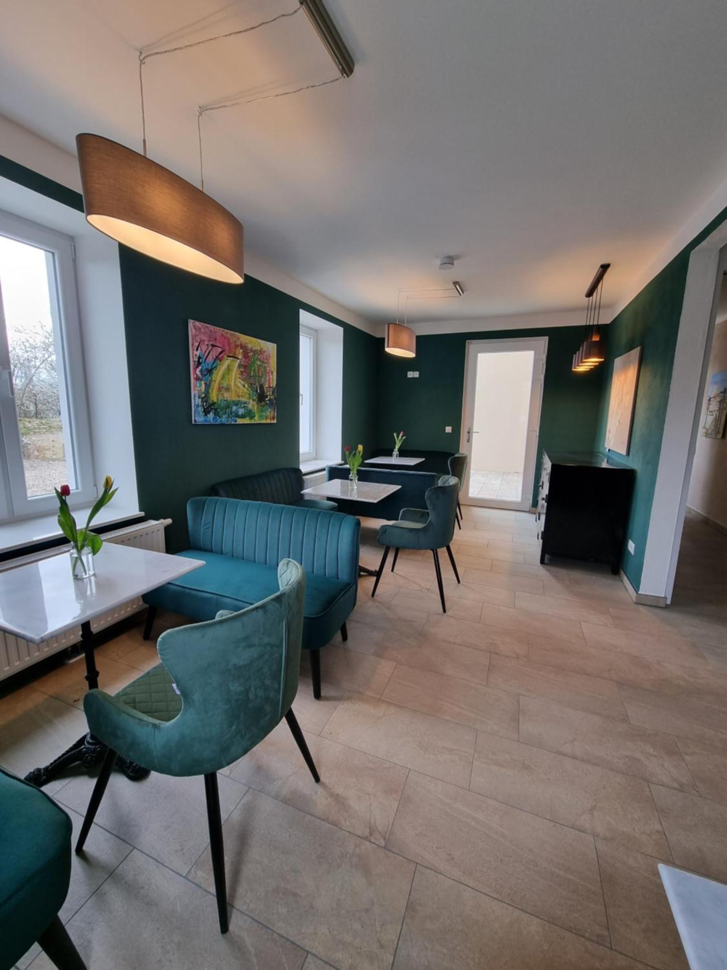 Hotel Burg Wanzleben Екстериор снимка