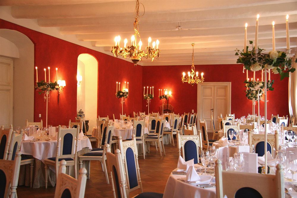 Hotel Burg Wanzleben Екстериор снимка